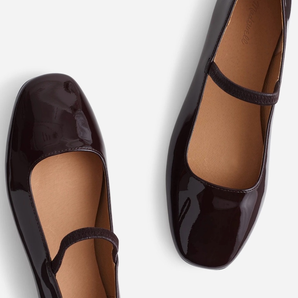 Elegant Brown Patent Leather Mary Jane Shoes